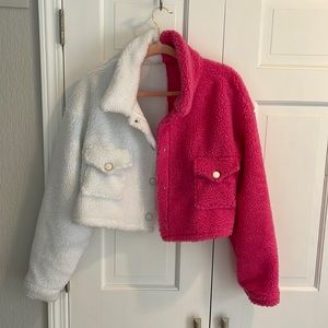 Pink and white Sherpa cropped jacket. Size XL